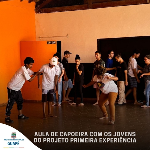 AULA DE CAPOEIRA COM ALUNOS DO PROJETO PRIMEIRA EXPERIÊNCIA